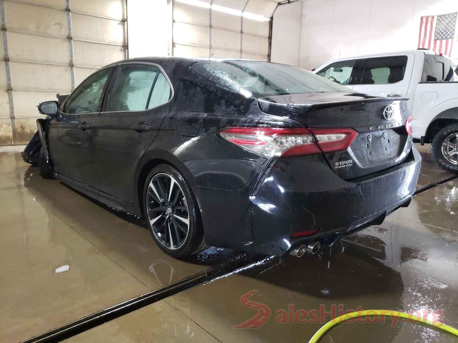 4T1B61HK5JU509574 2018 TOYOTA CAMRY