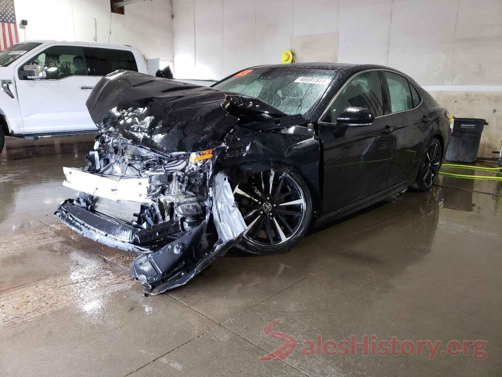 4T1B61HK5JU509574 2018 TOYOTA CAMRY