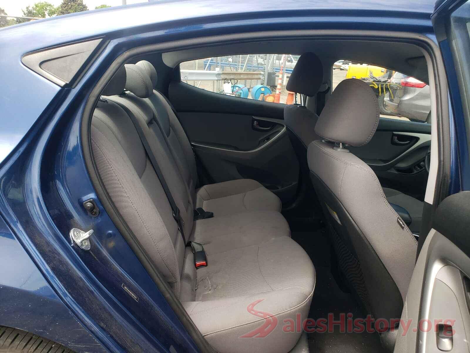 5NPDH4AE8GH687043 2016 HYUNDAI ELANTRA