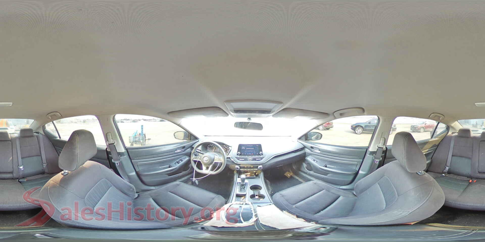 2019 NISSAN ALTIMA VIN 1N4BL4BV8KC214435, damage close-up