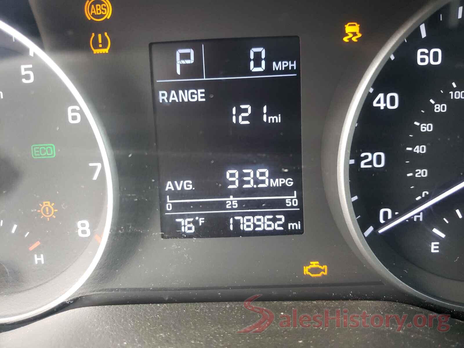 5NPD74LF9HH163393 2017 HYUNDAI ELANTRA