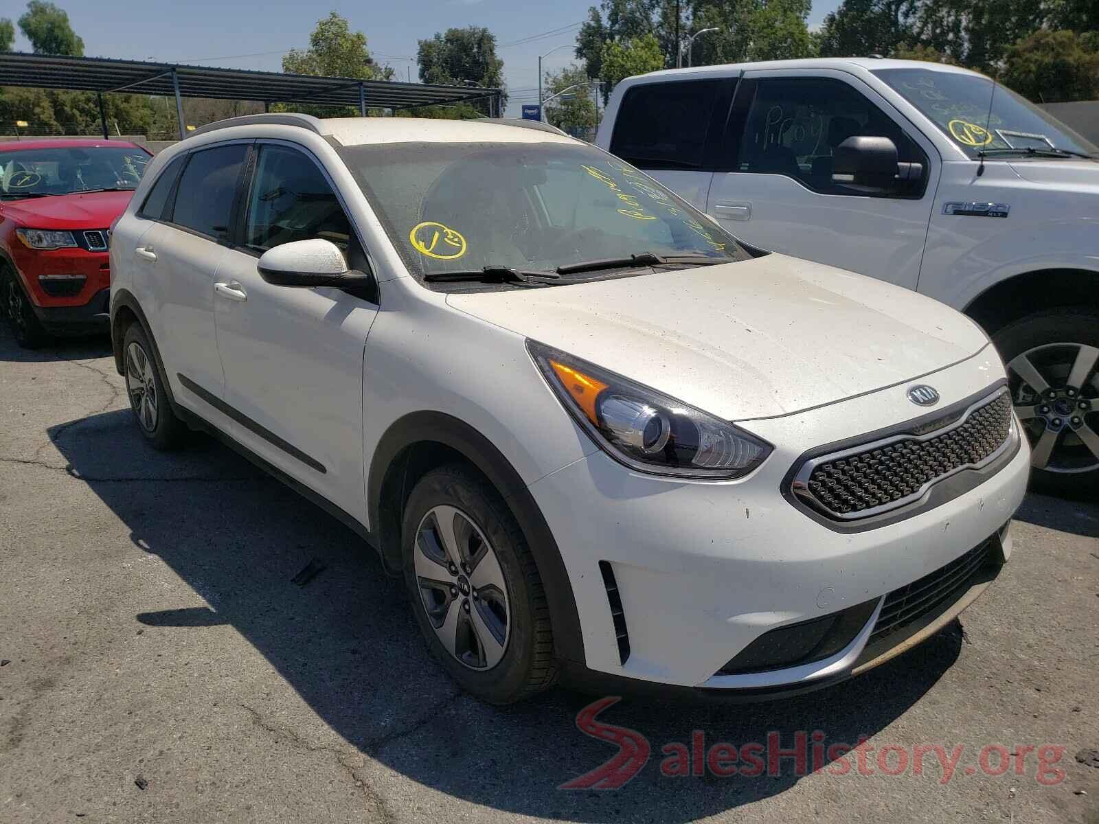 KNDCB3LC5J5210323 2018 KIA NIRO