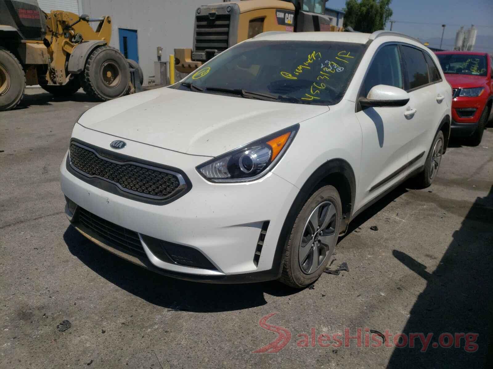 KNDCB3LC5J5210323 2018 KIA NIRO