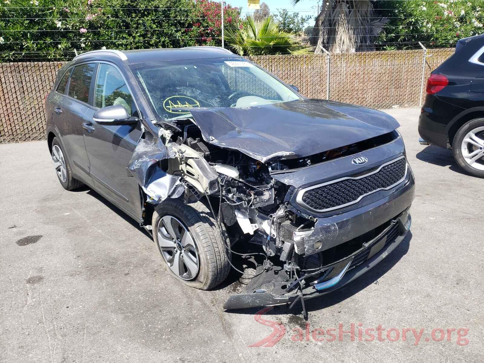 KNDCC3LDXJ5179866 2018 KIA NIRO