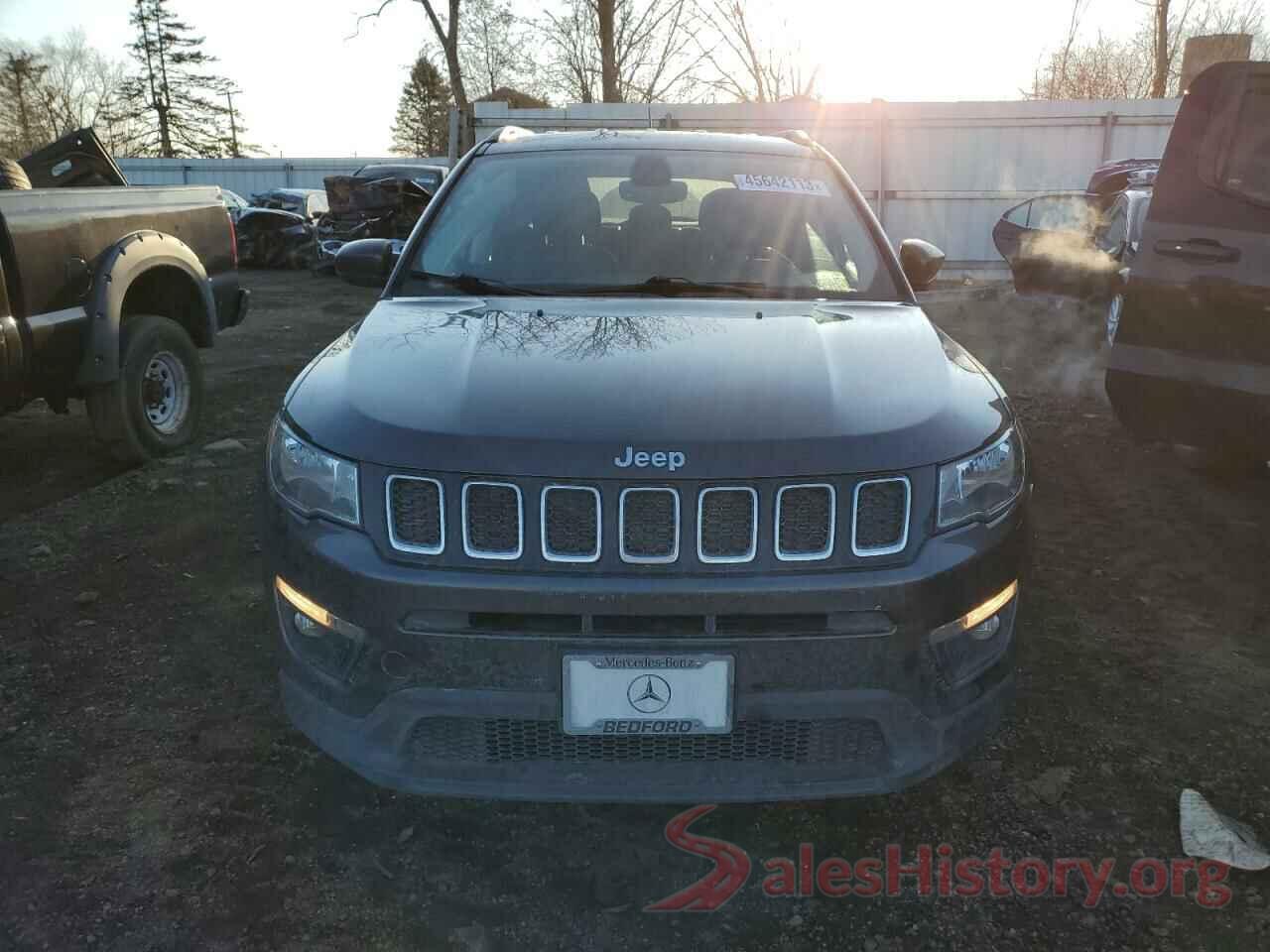 3C4NJDBB0JT270911 2018 JEEP COMPASS