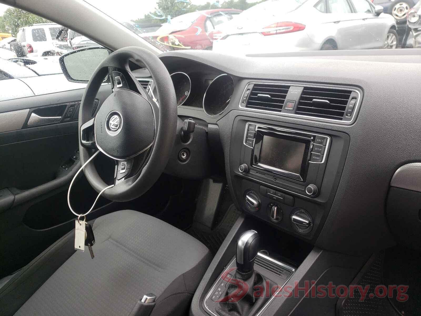 3VW2B7AJ0JM240597 2018 VOLKSWAGEN JETTA