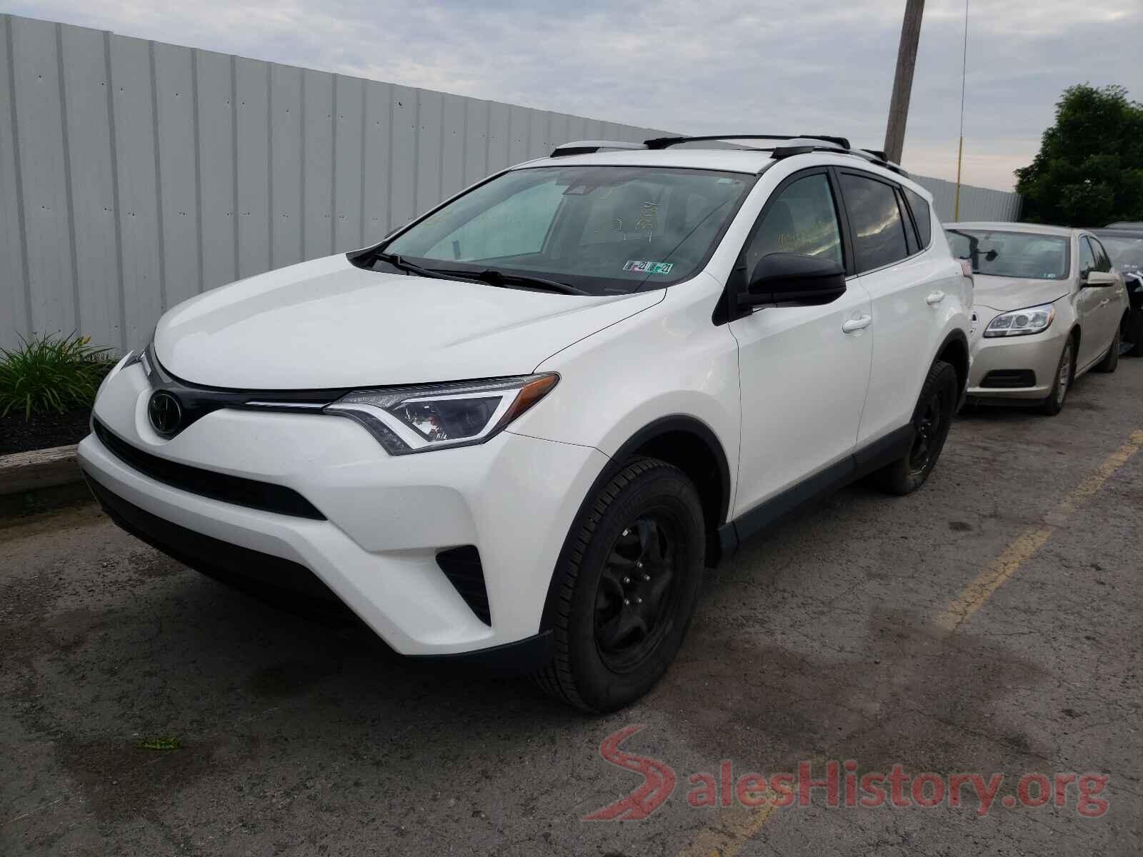 2T3BFREV0JW700890 2018 TOYOTA RAV4