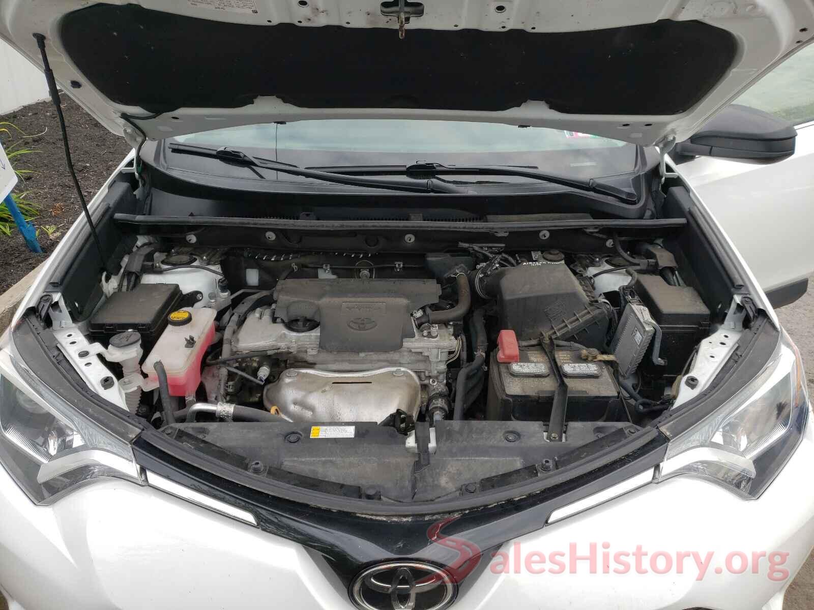 2T3BFREV0JW700890 2018 TOYOTA RAV4