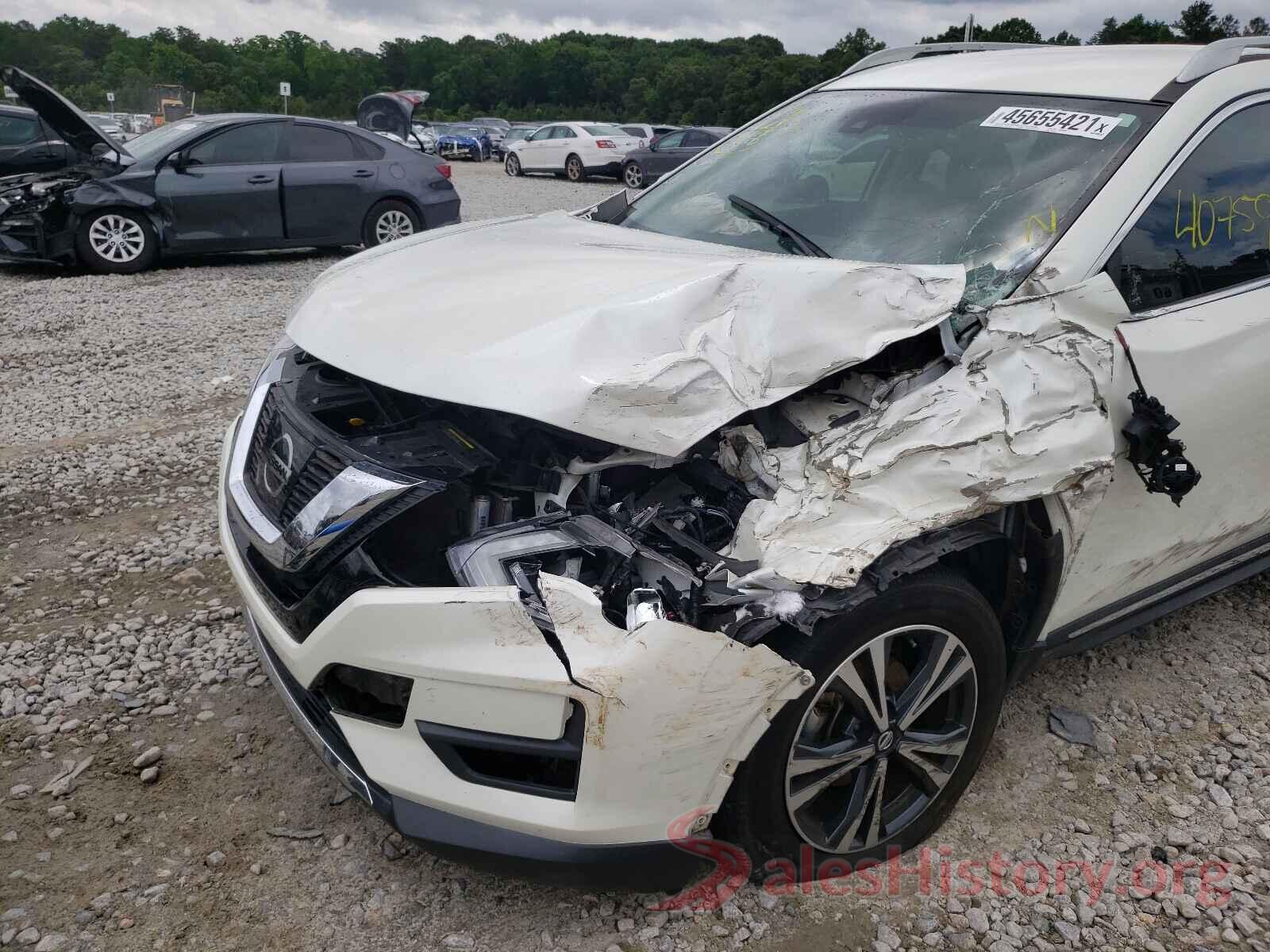 5N1AT2MT0HC844685 2017 NISSAN ROGUE