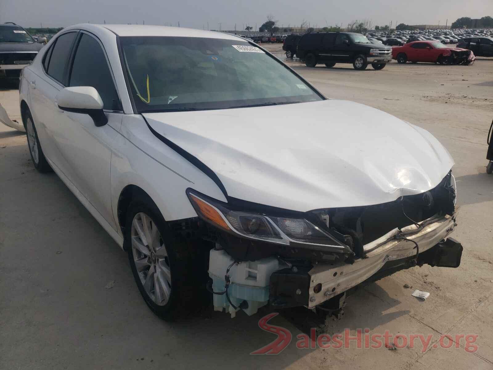 4T1B11HK7JU030619 2018 TOYOTA CAMRY