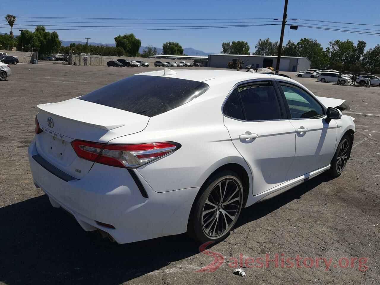 4T1G11AK3LU327146 2020 TOYOTA CAMRY