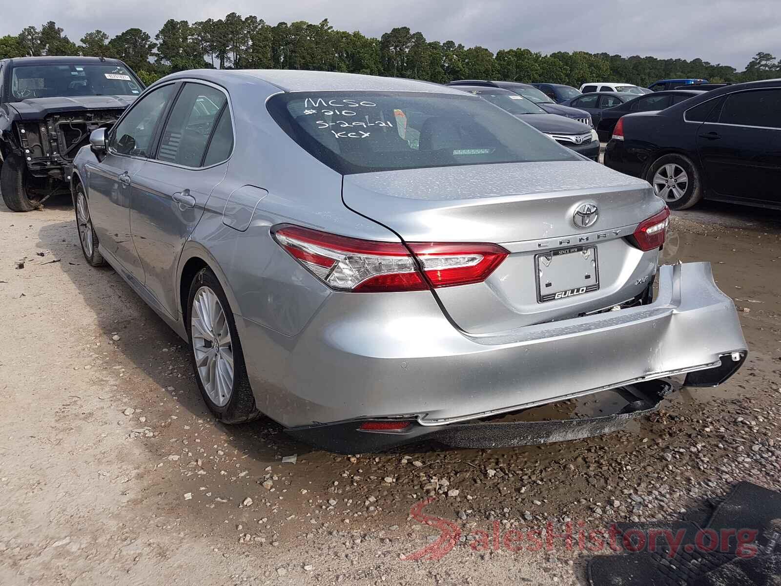 4T1B11HK0JU529195 2018 TOYOTA CAMRY