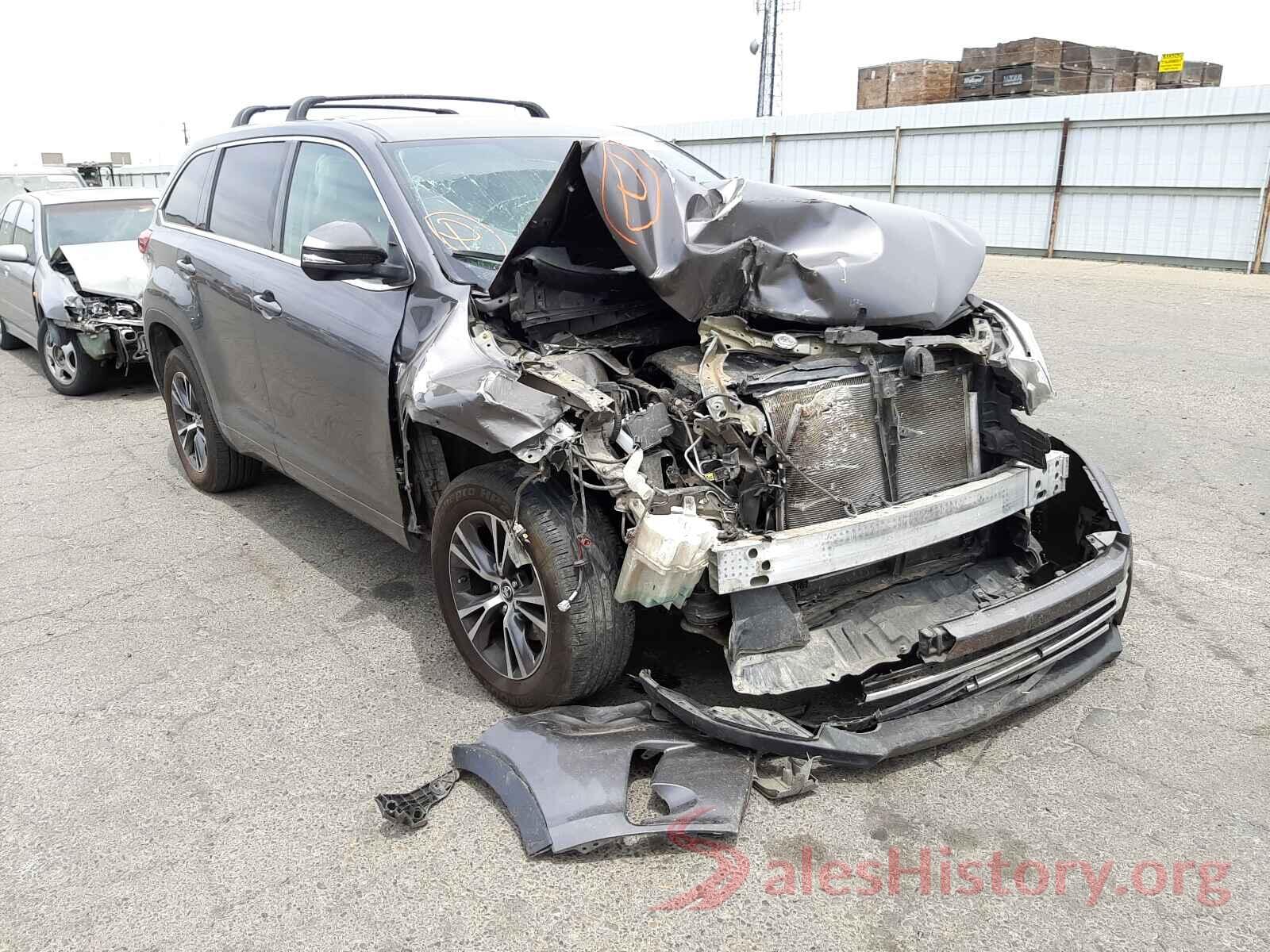 5TDZZRFH1JS247413 2018 TOYOTA HIGHLANDER