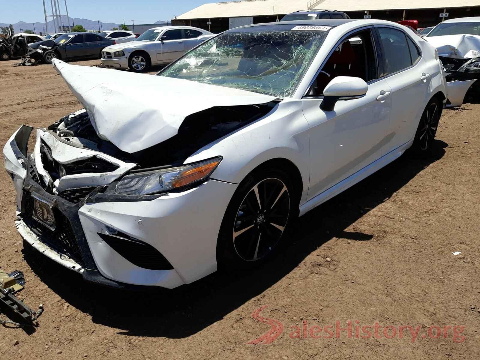 4T1BZ1HK9JU020697 2018 TOYOTA CAMRY