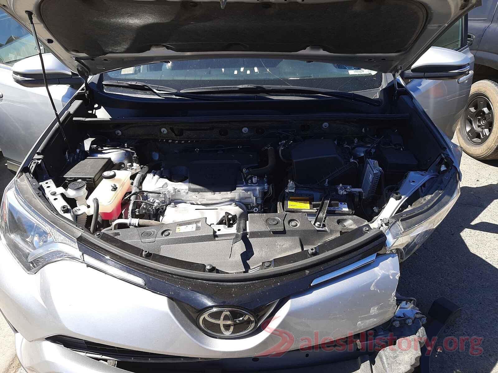 JTMWFREV2JJ206742 2018 TOYOTA RAV4