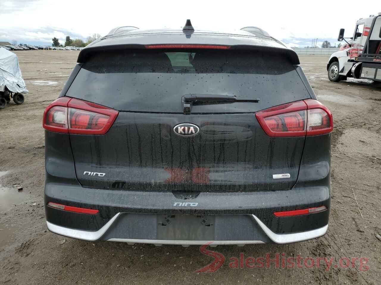 KNDCB3LC8K5345278 2019 KIA NIRO