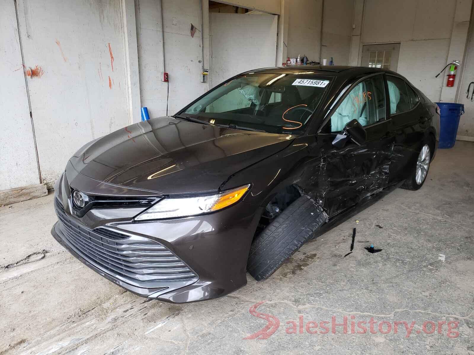 4T1B11HK2JU013873 2018 TOYOTA CAMRY