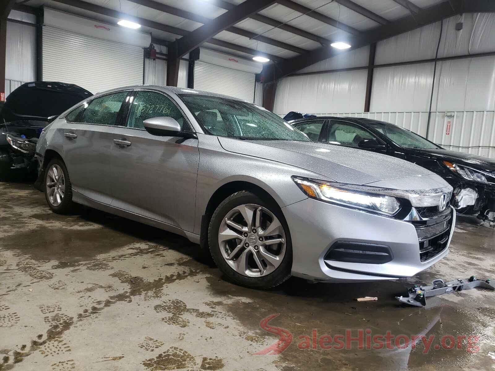 1HGCV1F15JA257074 2018 HONDA ACCORD