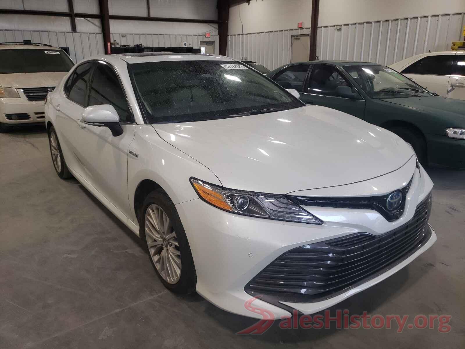 4T1B21HK5JU009426 2018 TOYOTA CAMRY