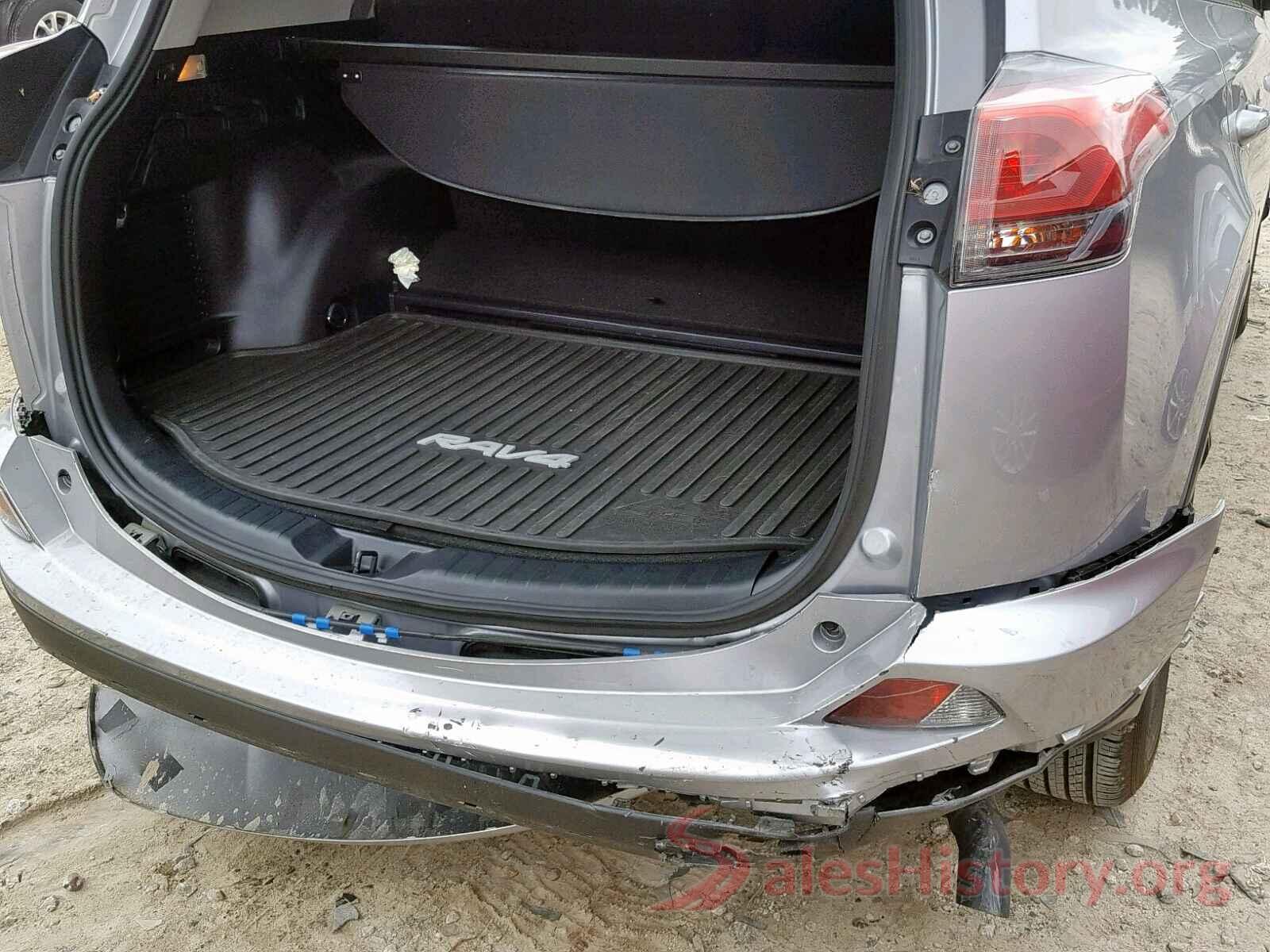 JTMRJREV6HD114909 2017 TOYOTA RAV4