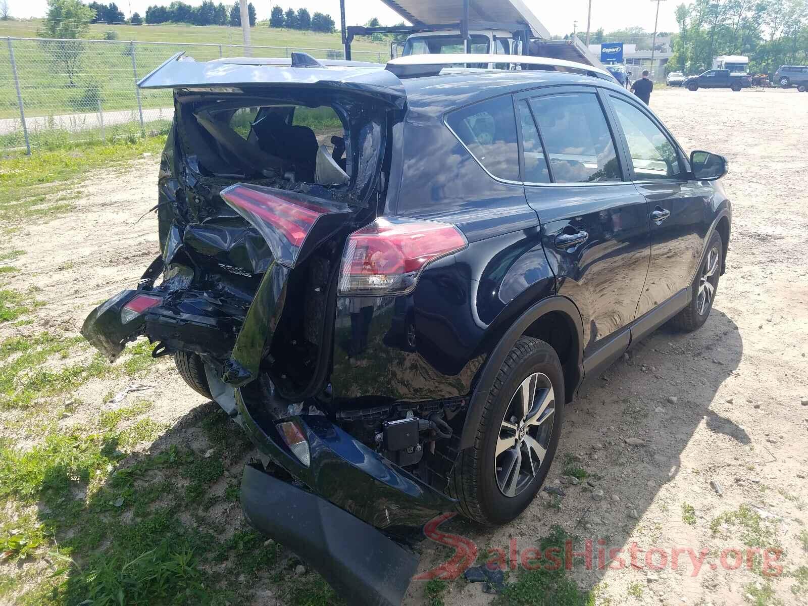 JTMRFREV2JD255905 2018 TOYOTA RAV4