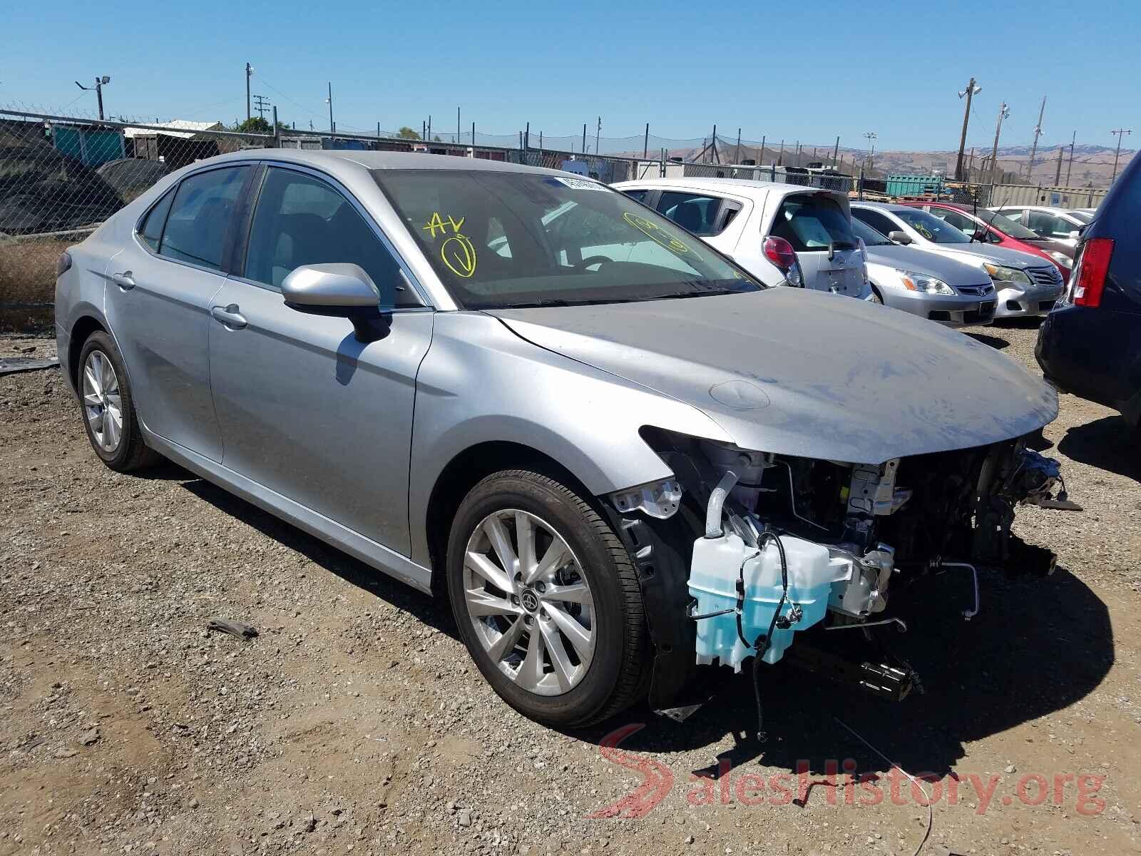 4T1C11AK5MU560297 2021 TOYOTA CAMRY