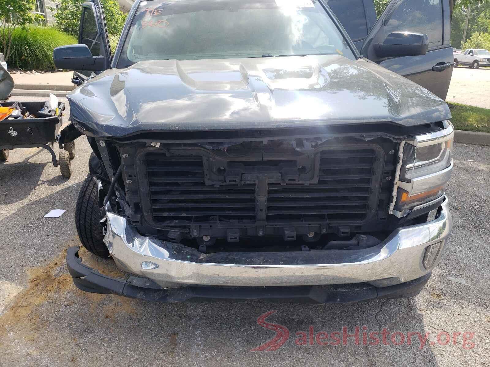 1GCRCREH2JZ307717 2018 CHEVROLET SILVERADO