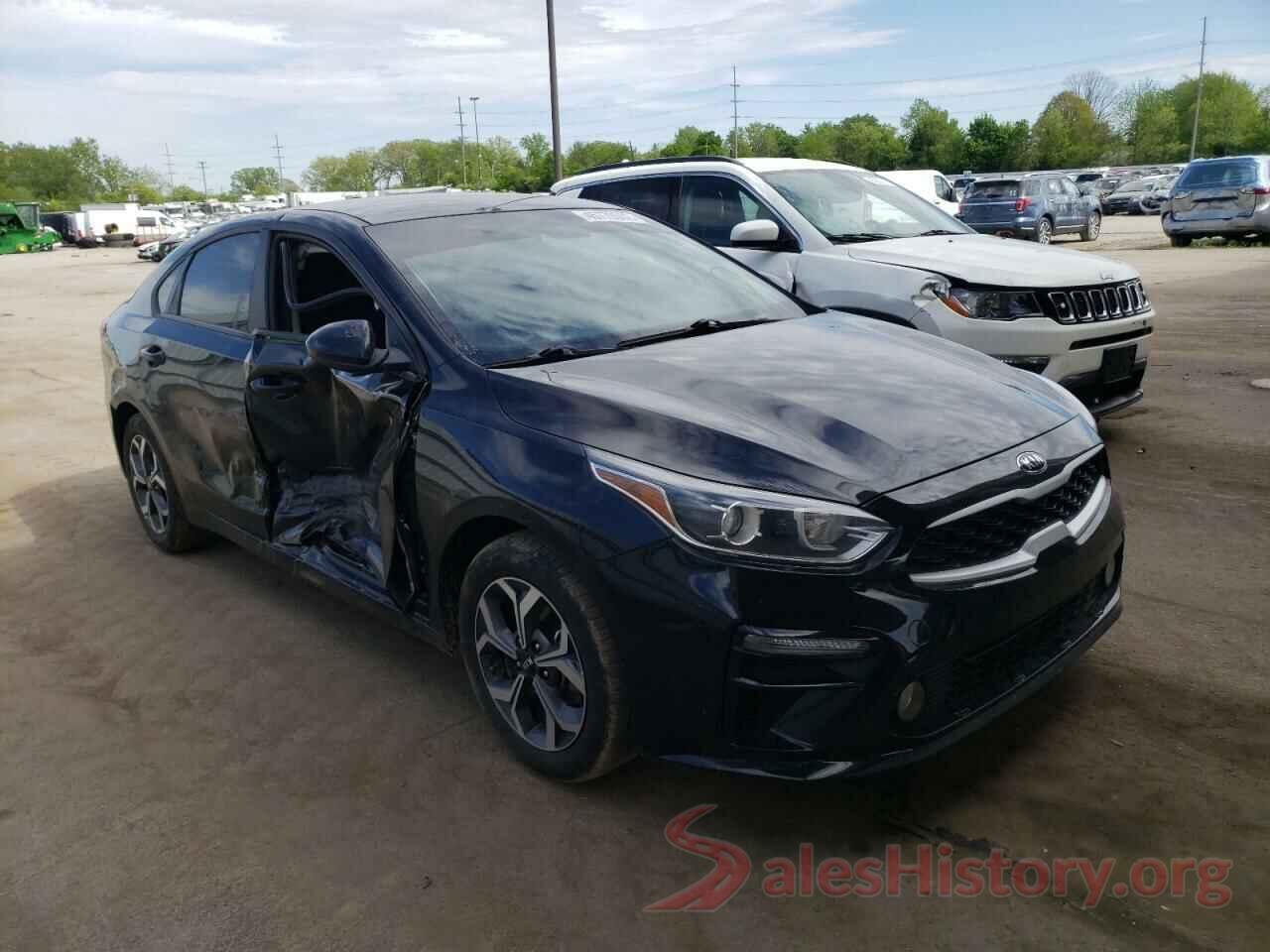 3KPF24AD4KE135666 2019 KIA FORTE