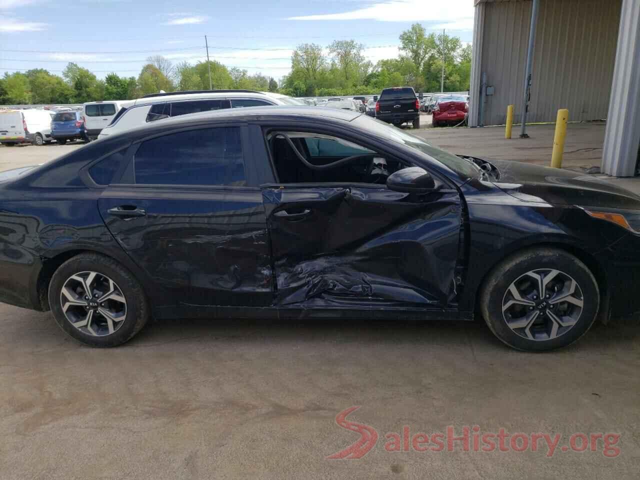 3KPF24AD4KE135666 2019 KIA FORTE