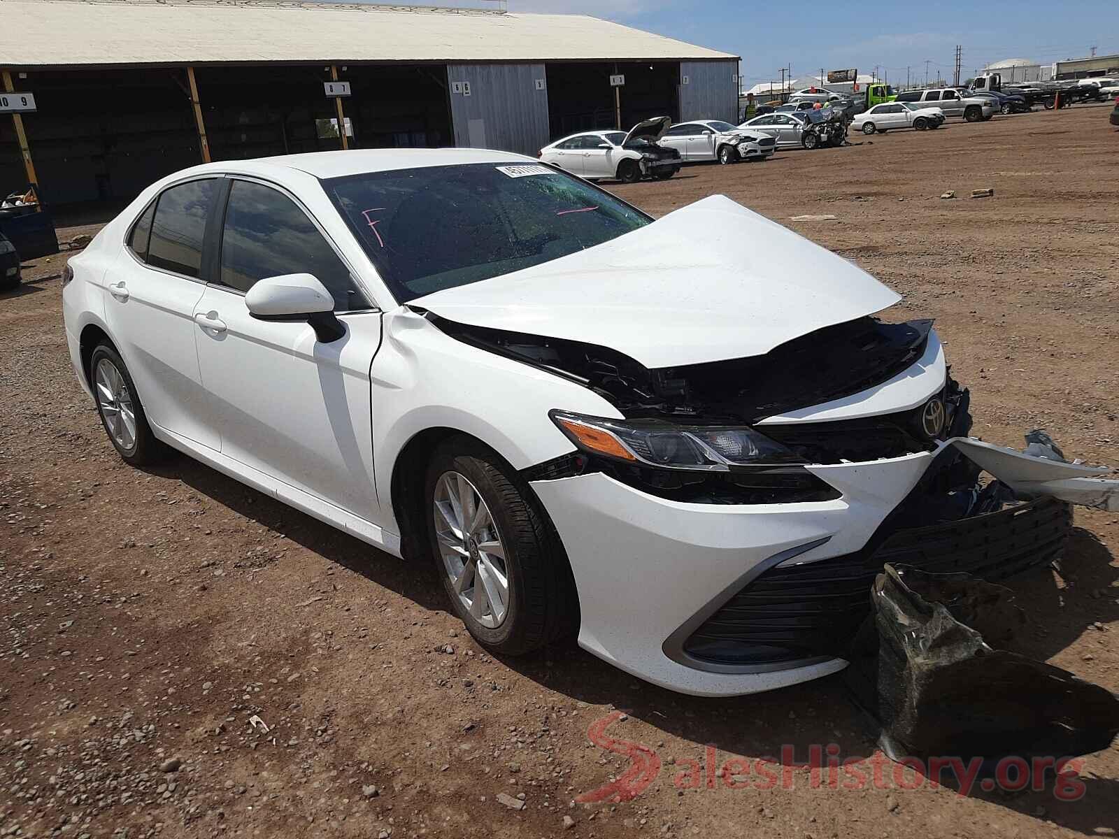 4T1C11AK6MU569512 2021 TOYOTA CAMRY