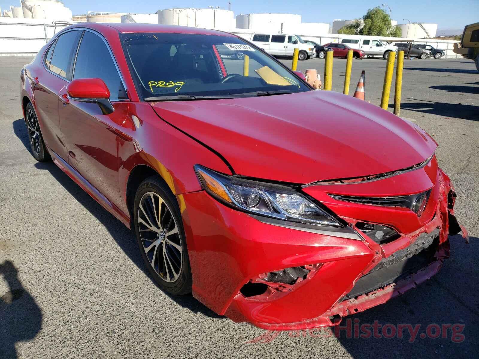 4T1B11HKXKU275318 2019 TOYOTA CAMRY