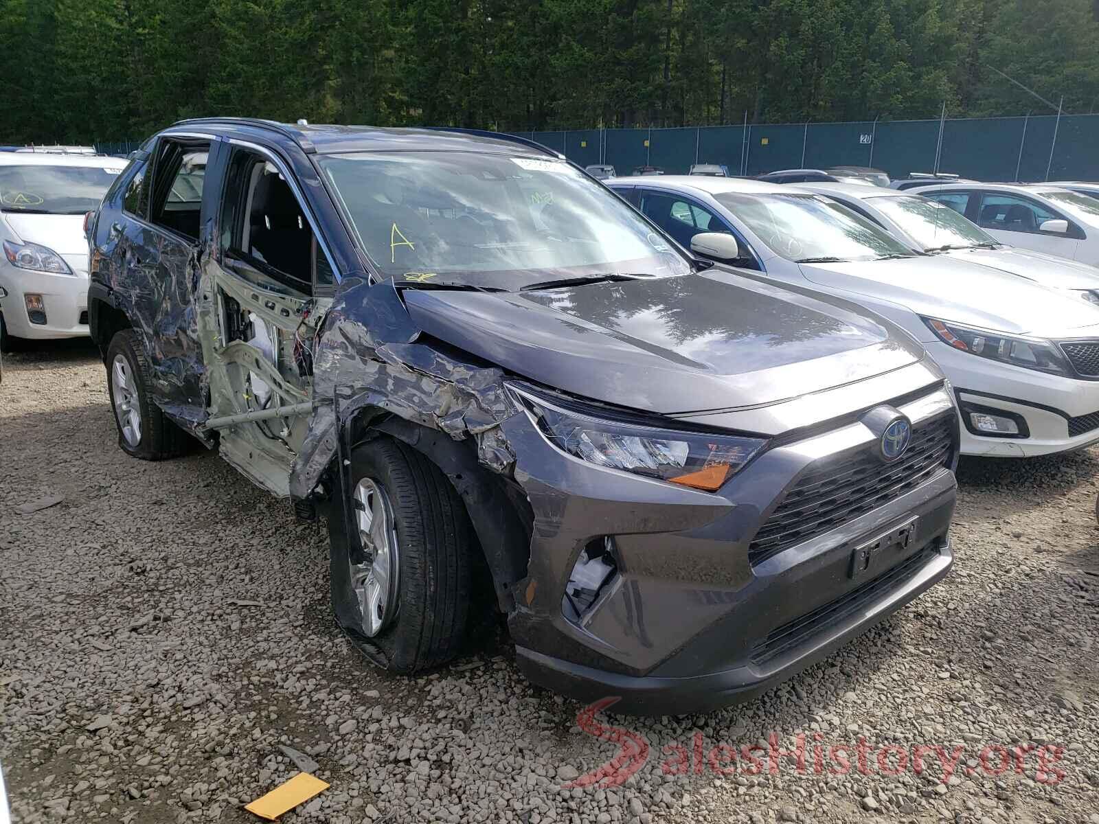 2T3MWRFV0KW037555 2019 TOYOTA RAV4