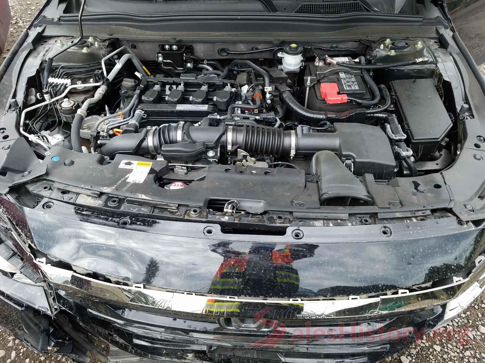 1HGCV1F3XJA267990 2018 HONDA ACCORD