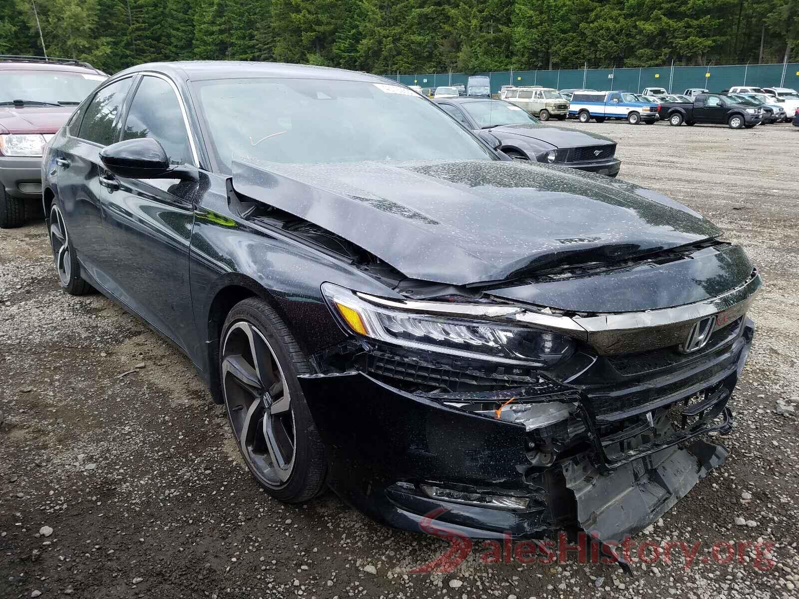 1HGCV1F3XJA267990 2018 HONDA ACCORD