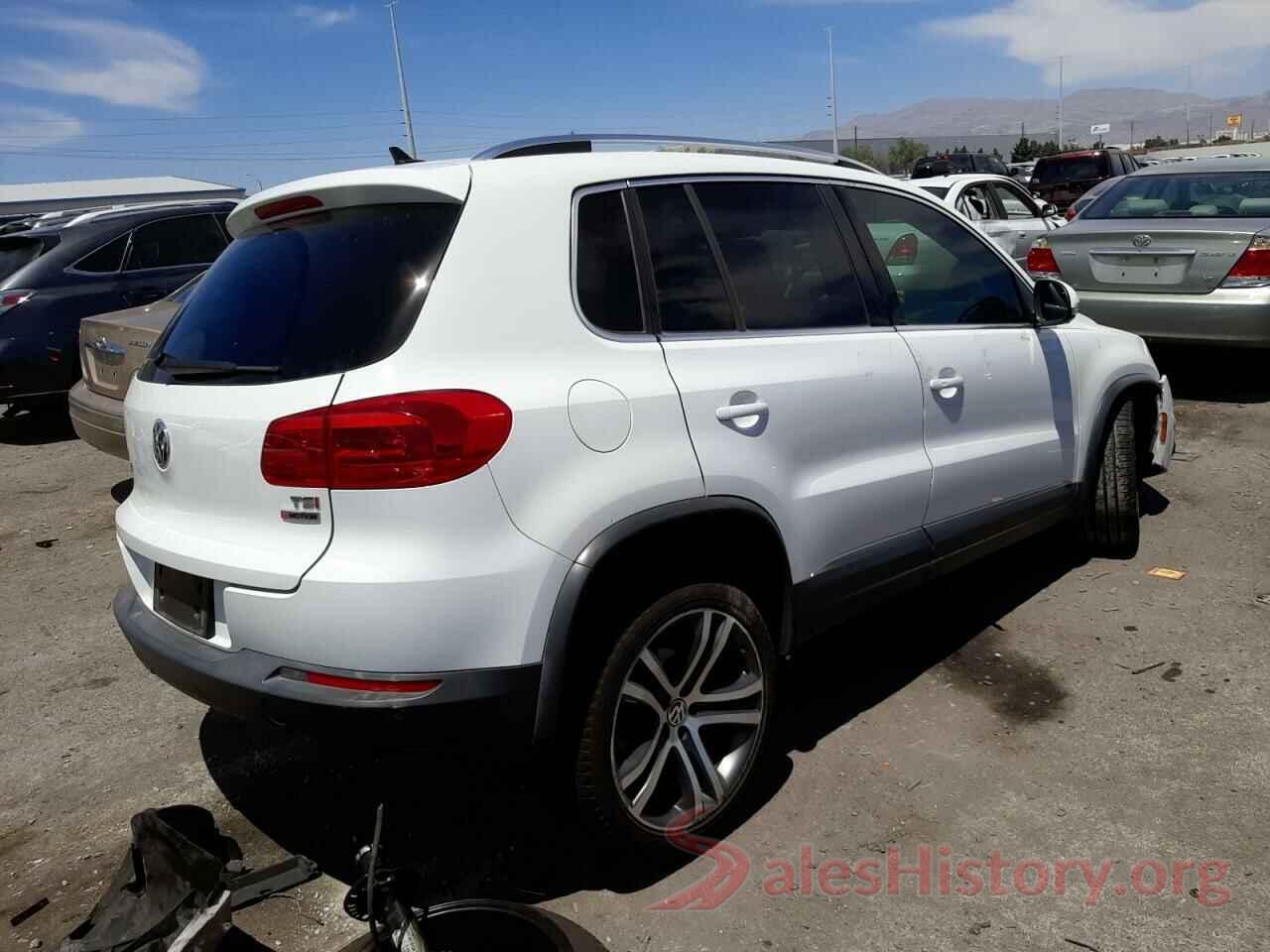 WVGWV7AX4HK019629 2017 VOLKSWAGEN TIGUAN