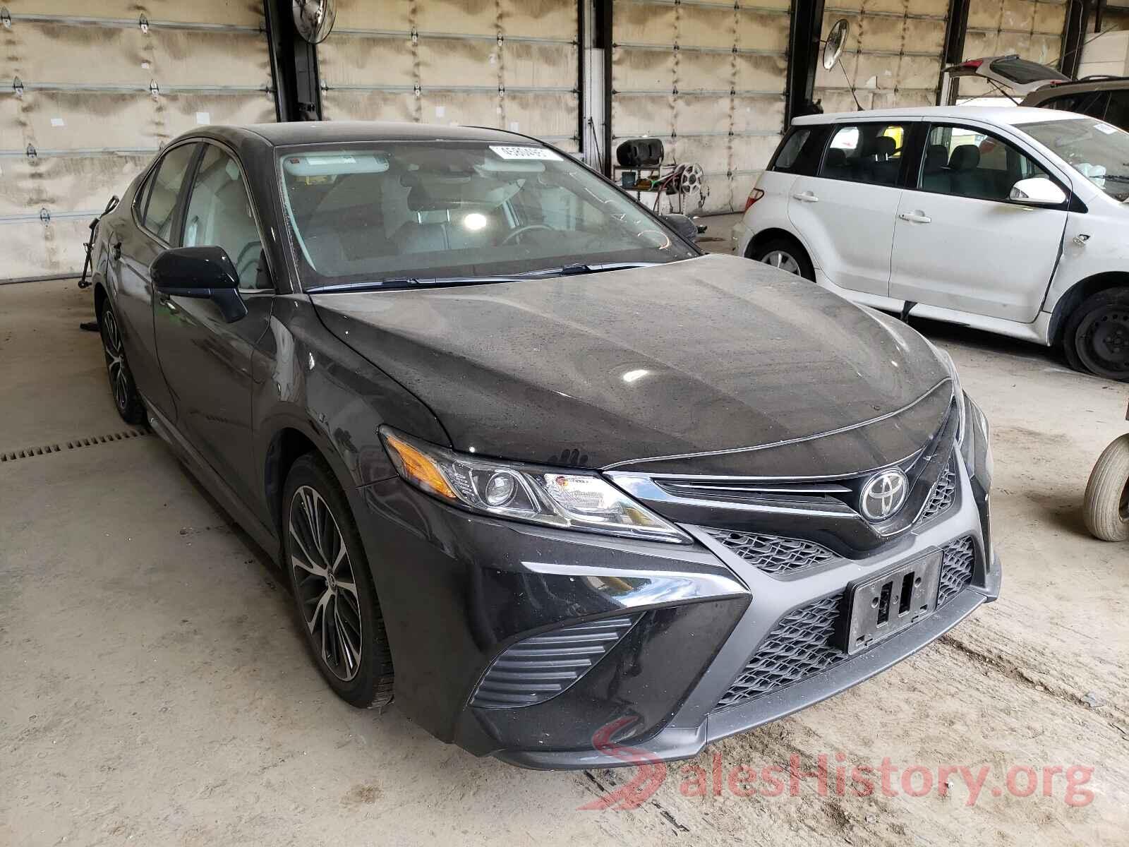 4T1B11HK8KU760833 2019 TOYOTA CAMRY