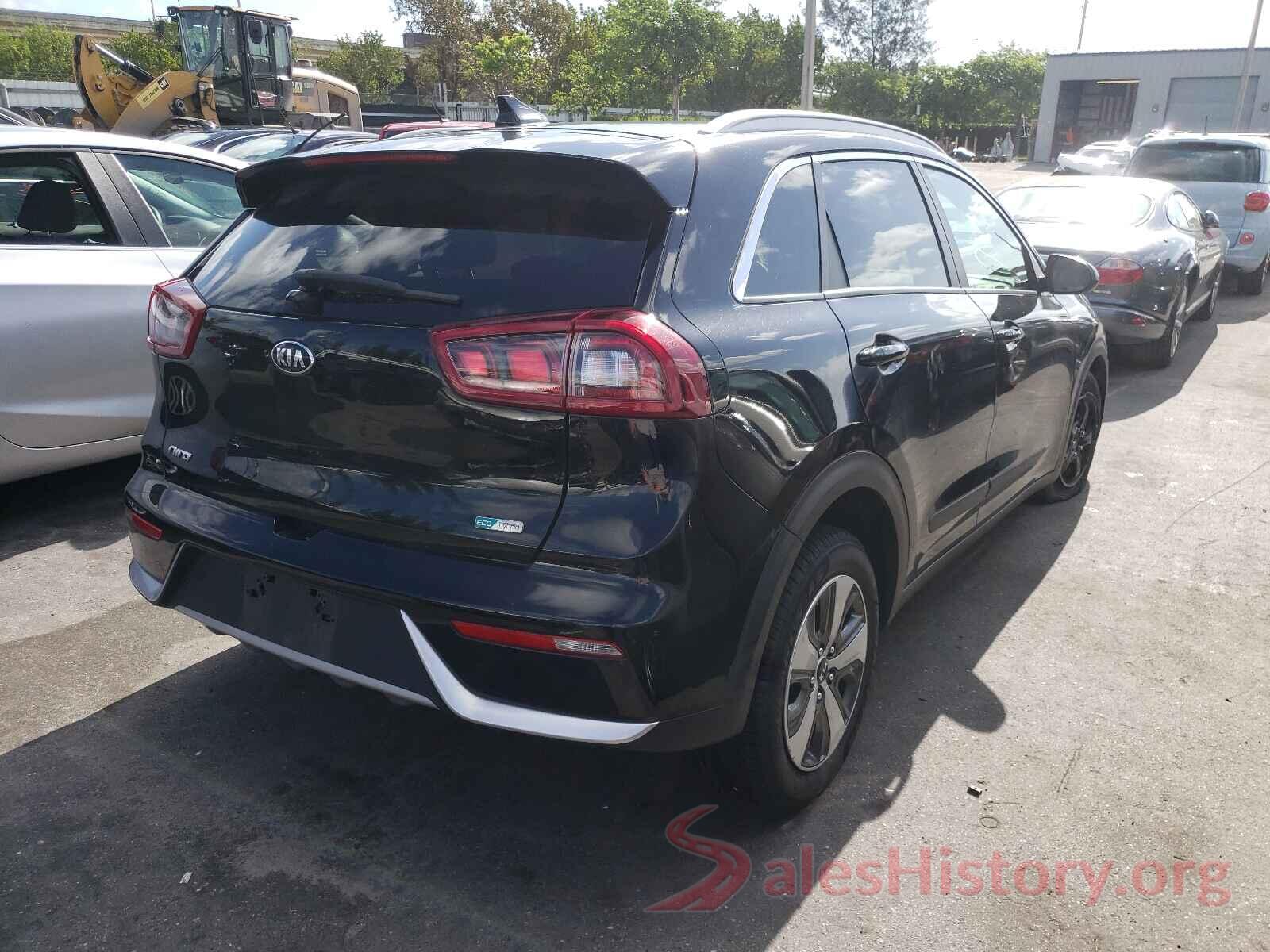 KNDCB3LC3K5217885 2019 KIA NIRO