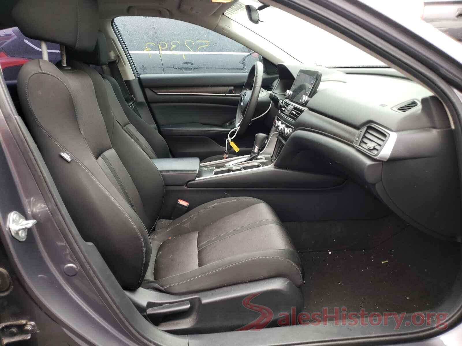 1HGCV1F48JA029449 2018 HONDA ACCORD