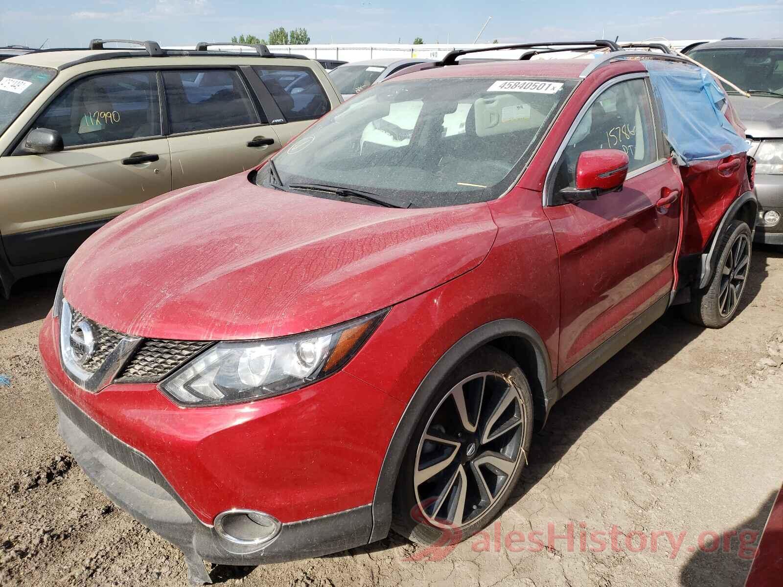 JN1BJ1CR2JW209960 2018 NISSAN ROGUE