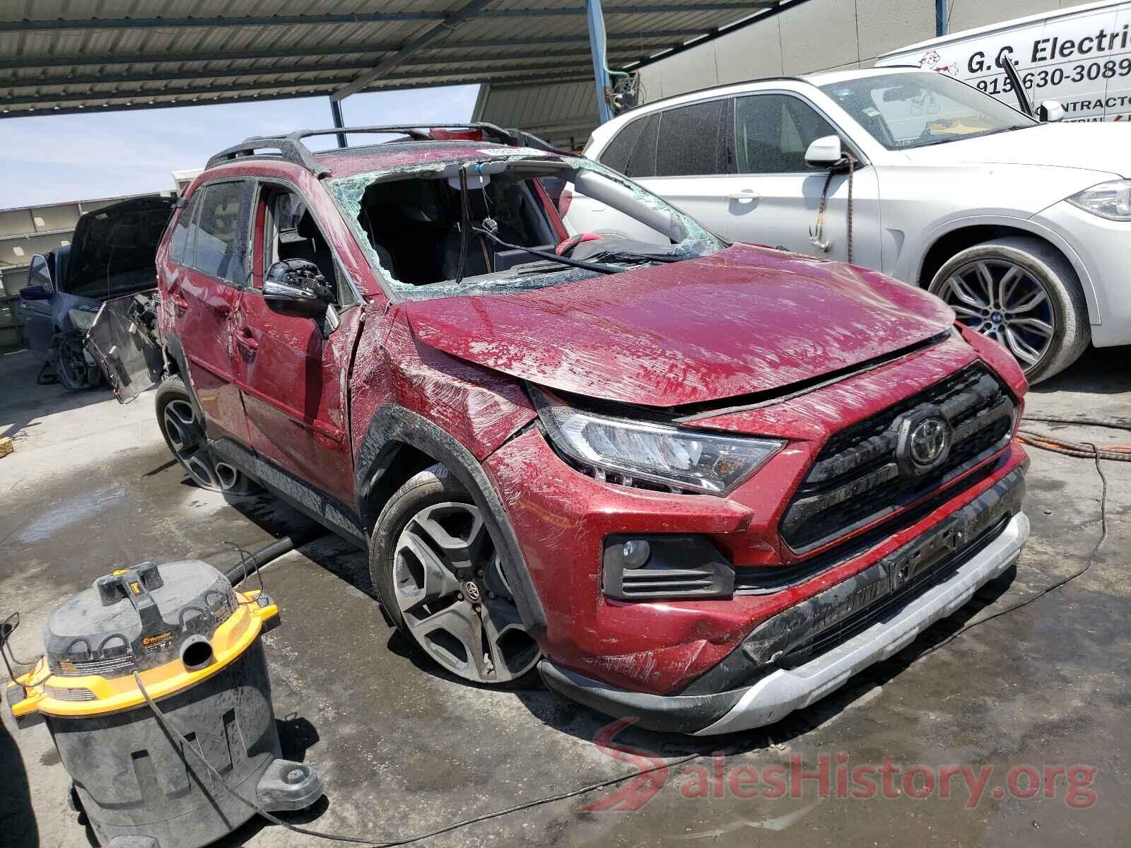 2T3J1RFVXKW007447 2019 TOYOTA RAV4