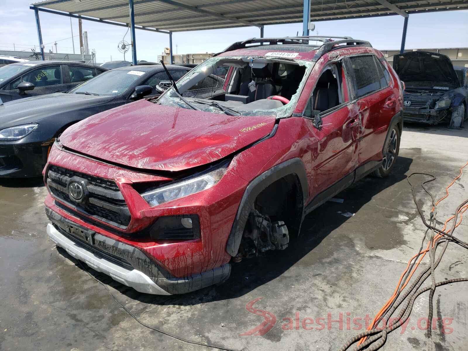 2T3J1RFVXKW007447 2019 TOYOTA RAV4