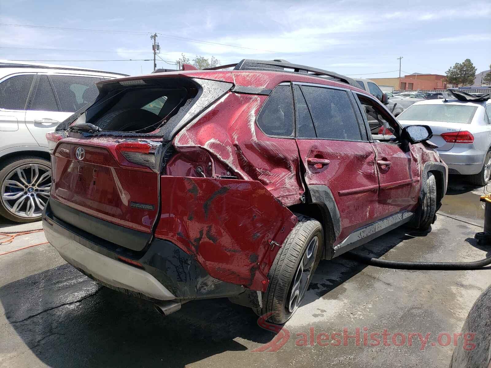 2T3J1RFVXKW007447 2019 TOYOTA RAV4