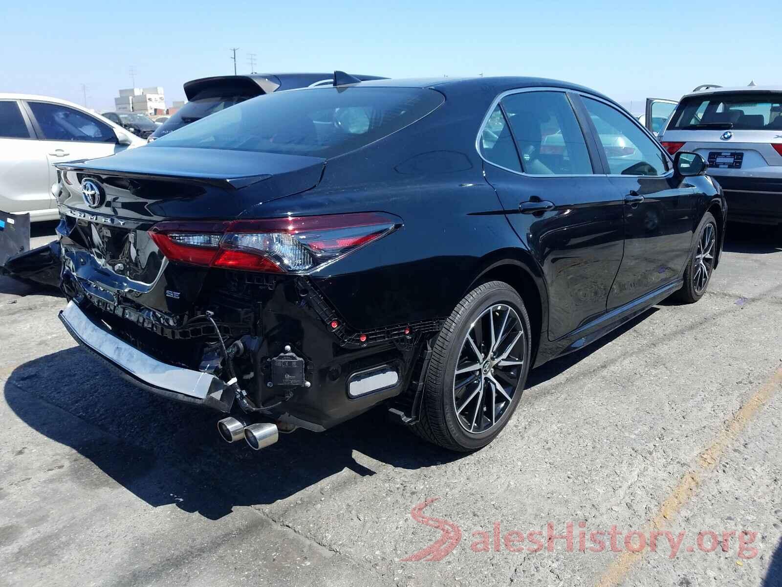 4T1T11AK8MU527598 2021 TOYOTA CAMRY