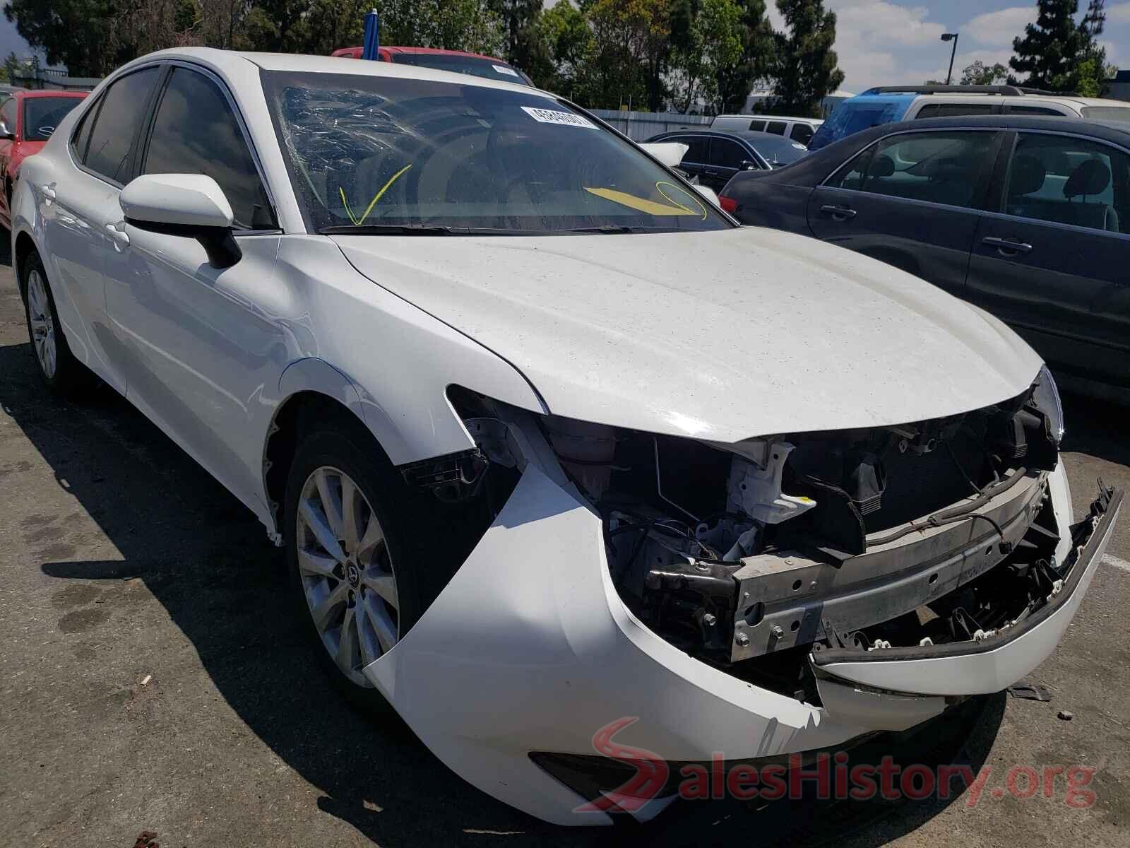 4T1B11HK5JU092424 2018 TOYOTA CAMRY