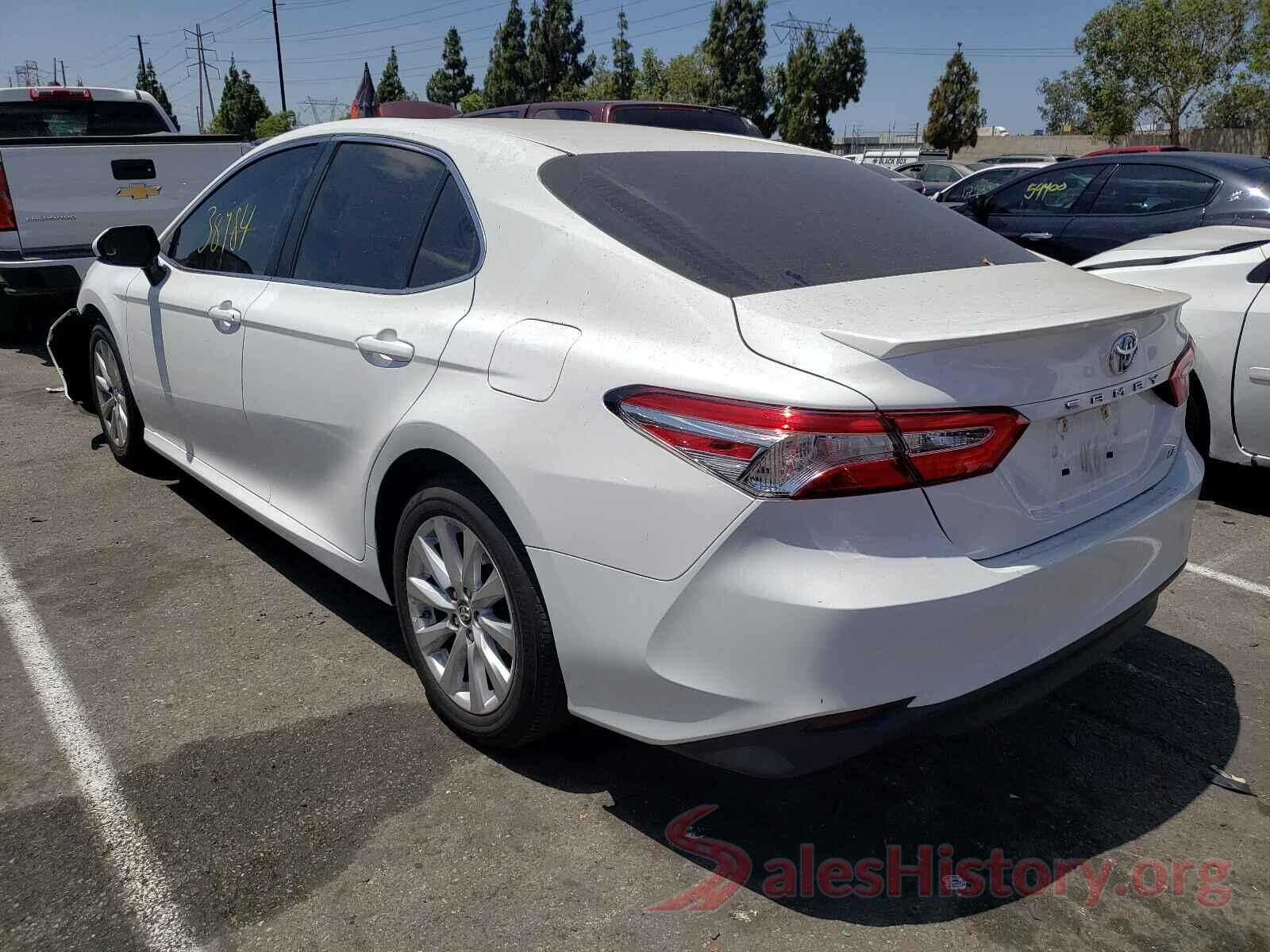 4T1B11HK5JU092424 2018 TOYOTA CAMRY