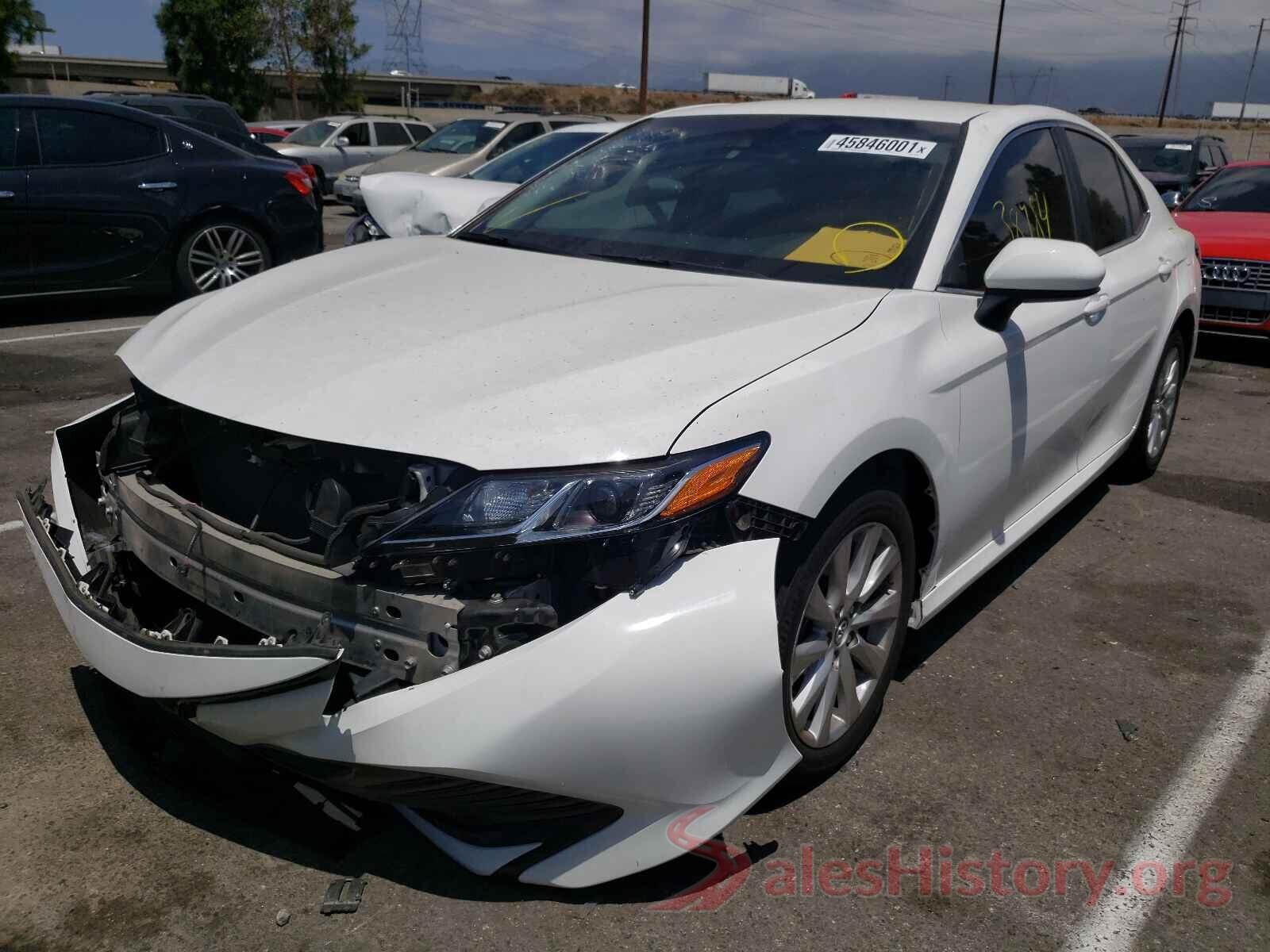 4T1B11HK5JU092424 2018 TOYOTA CAMRY