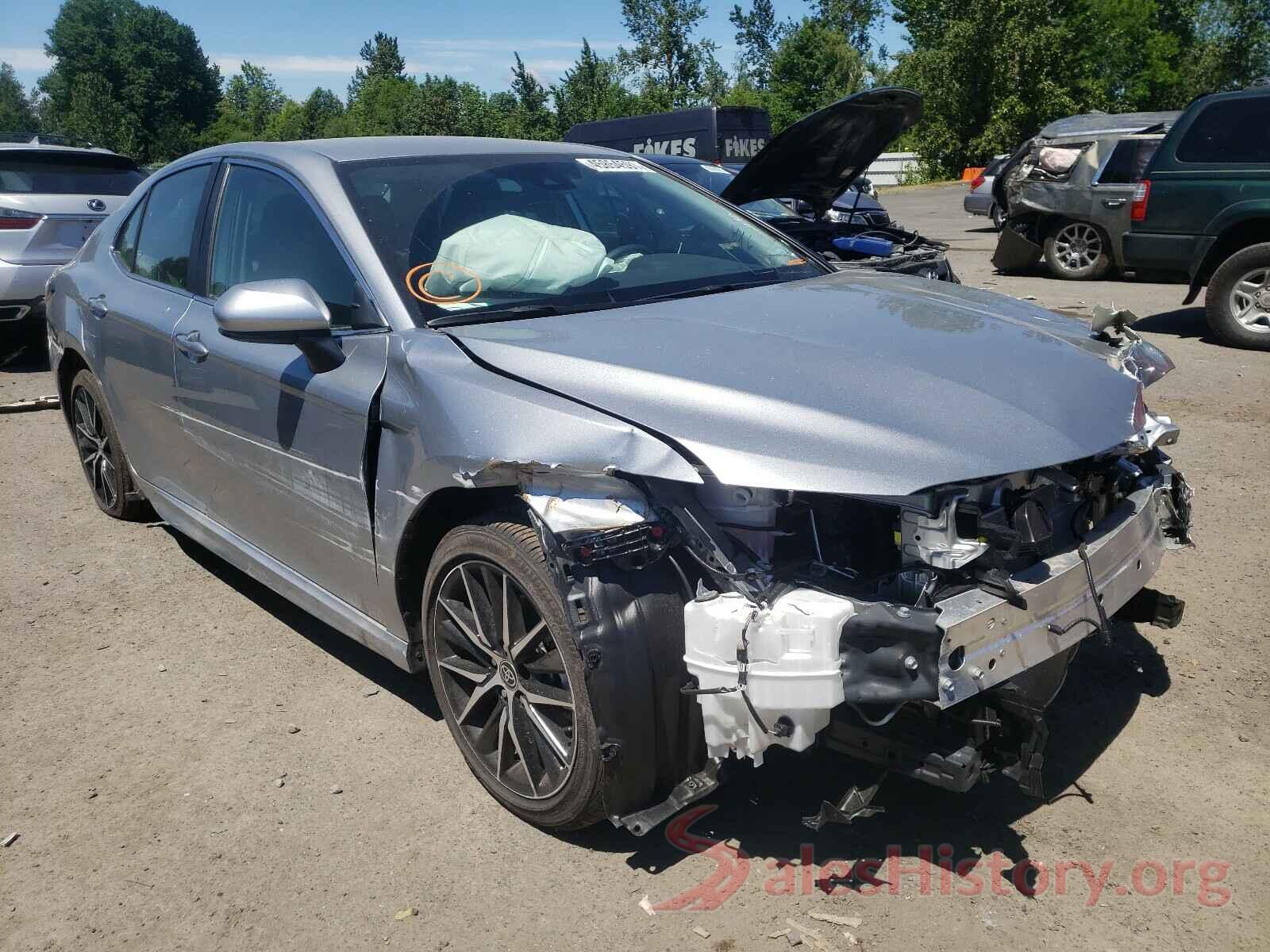 4T1G11AKXMU525014 2021 TOYOTA CAMRY