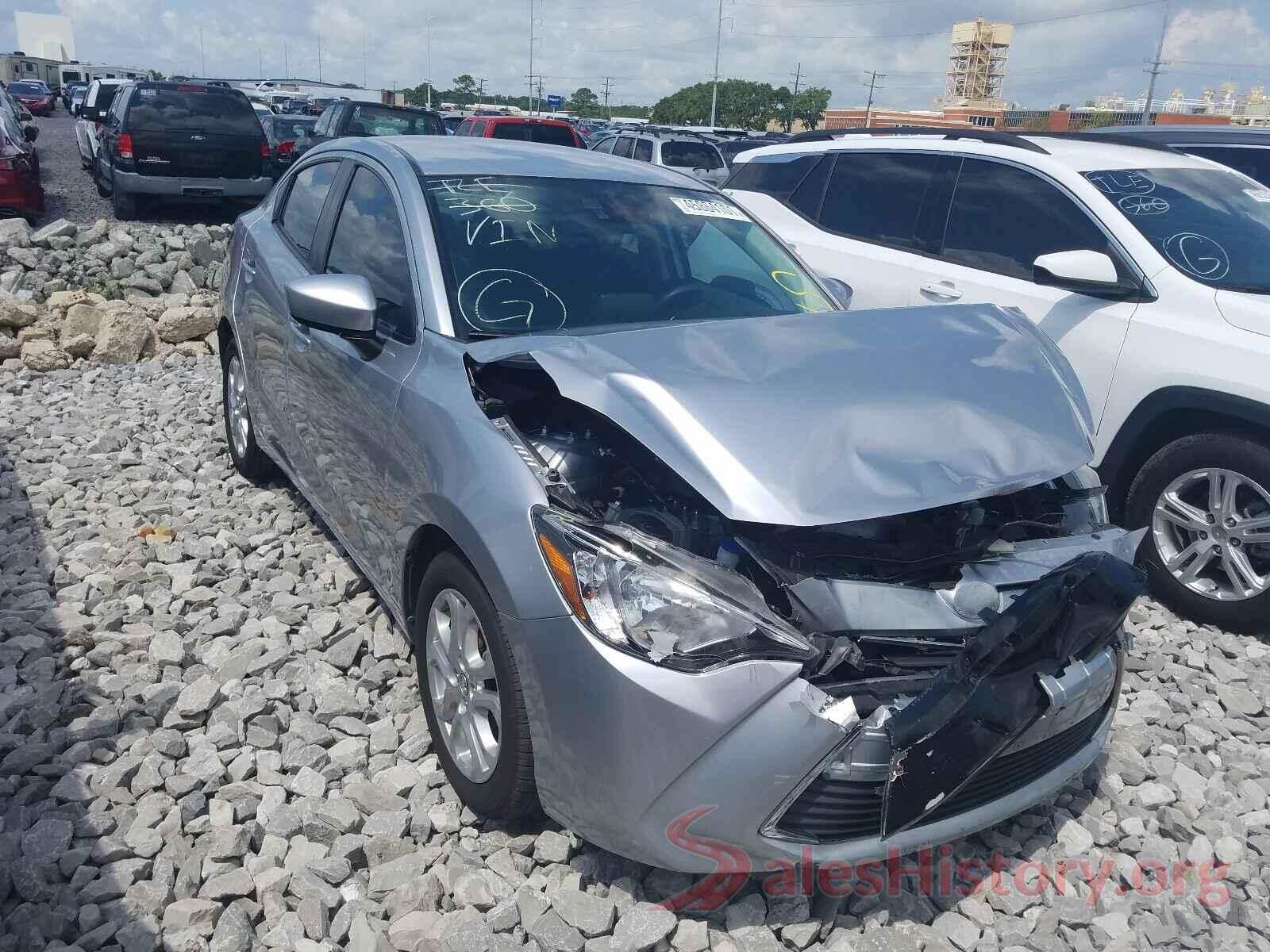 3MYDLBYV0HY185836 2017 TOYOTA YARIS