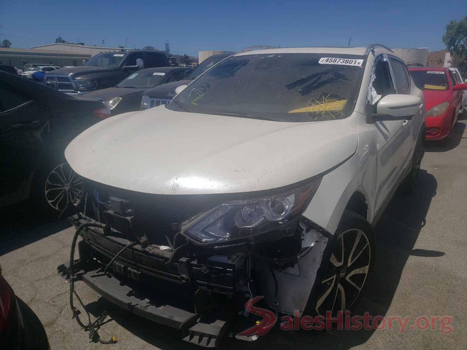 JN1BJ1CP1JW500996 2018 NISSAN ROGUE