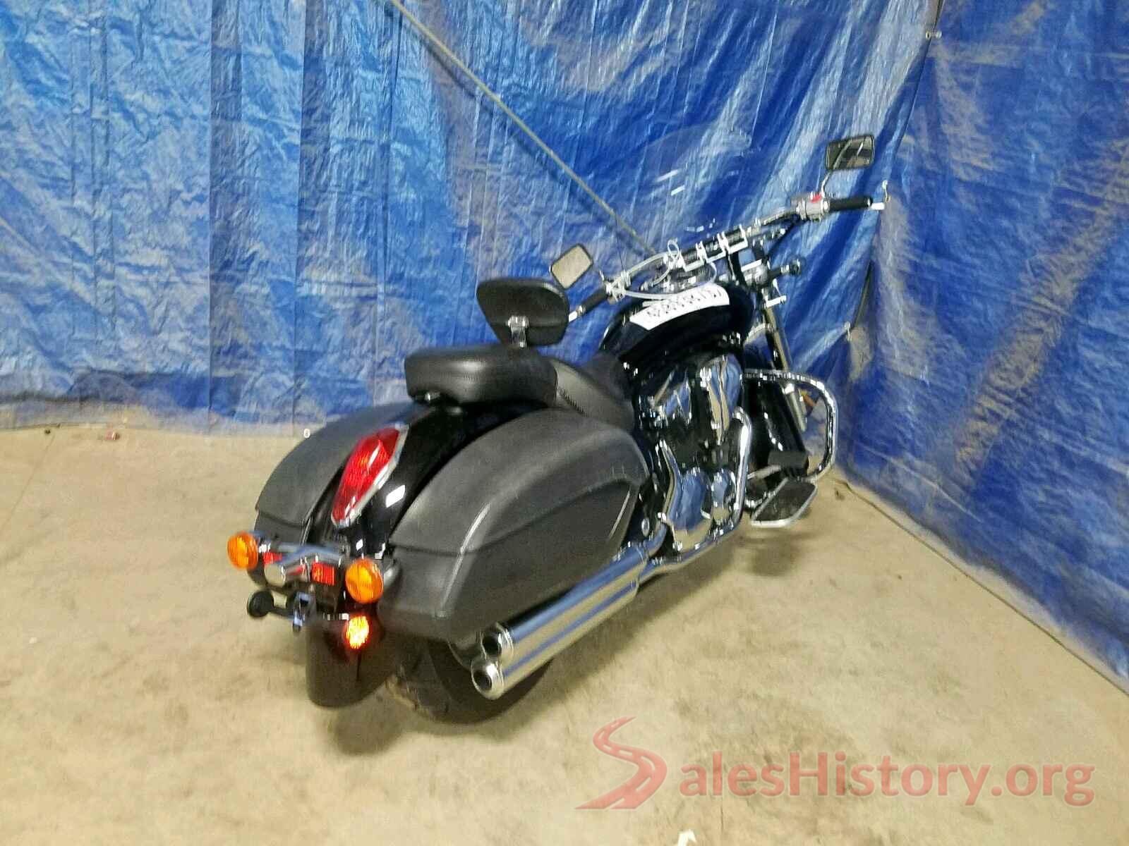 JH2SC6671BK100064 2011 HONDA VT1300 CT